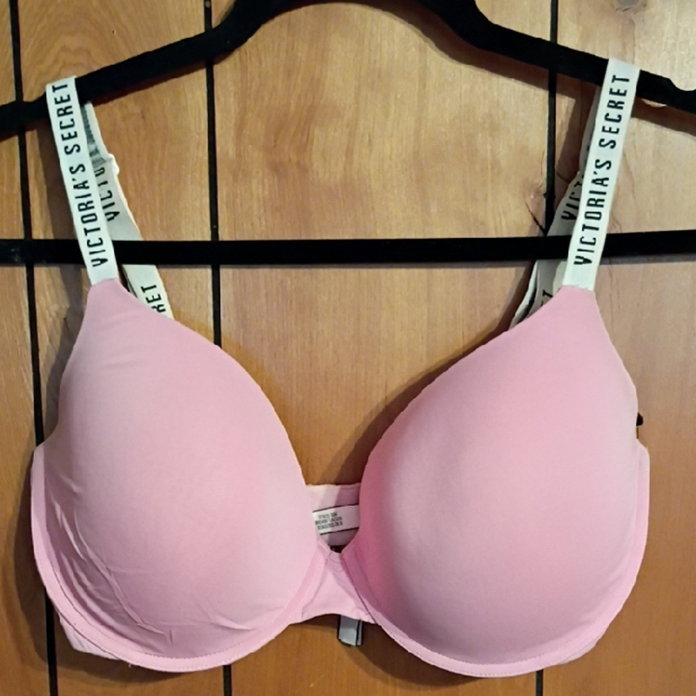 Victoria's Secret Light Pink Bra